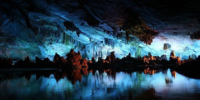 Glowworm-Cave-Waitomo