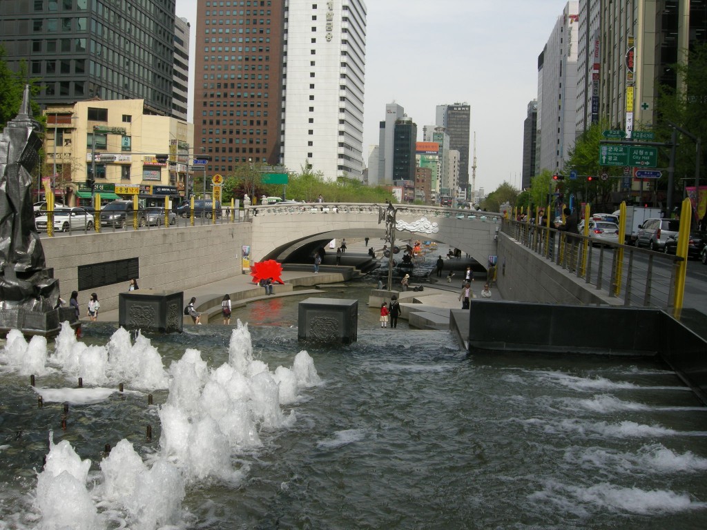 Cheonggyecheon-River-9